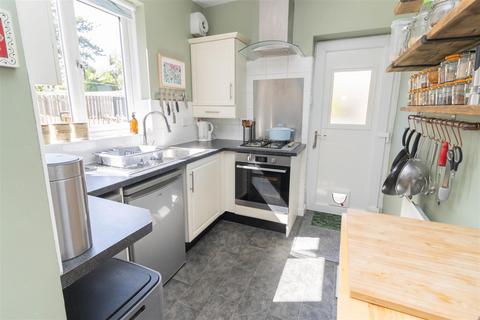 3 bedroom end of terrace house for sale, Holystone Crescent, Newcastle Upon Tyne