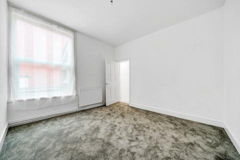 1 bedroom apartment for sale, South Norwood Hill, London, SE25