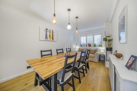 11 Tree View Close, London, SE19 2QT