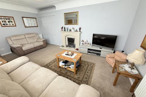 10 Beverley Gardens, Wirral, CH61 7XU