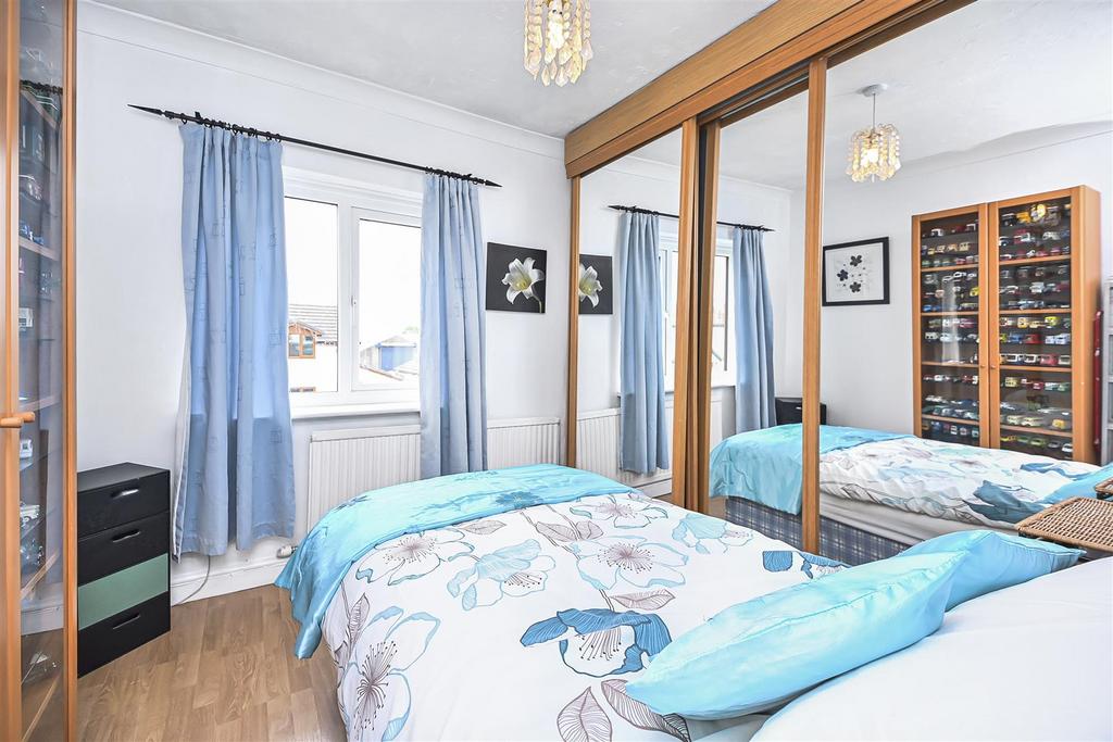 20 Chapel Walk Bedroom 2.jpg