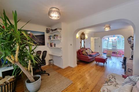 undefined, Third Avenue, Newhaven
