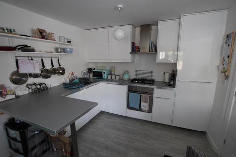 2 bedroom end of terrace house to rent, Bridge View, Shefford, SG17 5FT