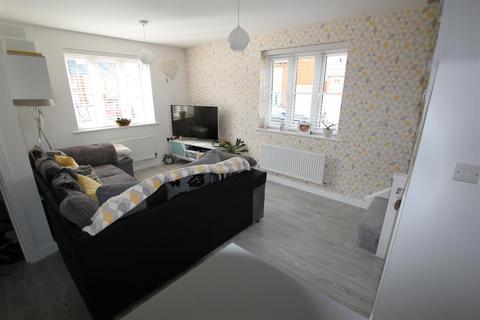 2 bedroom end of terrace house to rent, Bridge View, Shefford, SG17 5FT