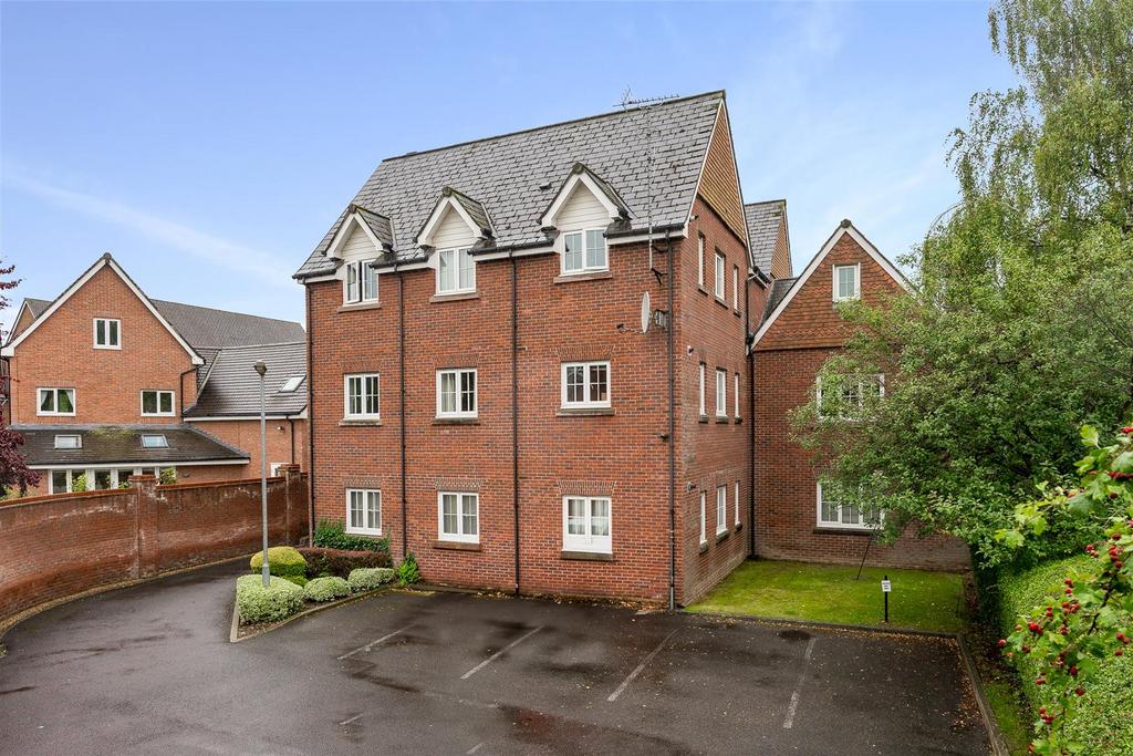 6 Chaise Meadow, Lymm WA13 9 UP-4.jpg