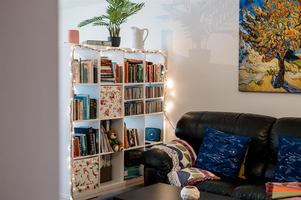 6 Chaise Meadow, Lymm WA13 9 UP-22.jpg