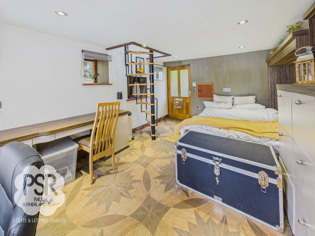 Annexe Main Bedroom