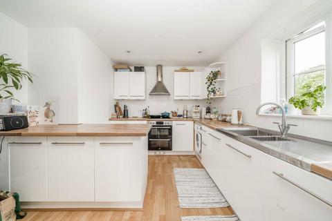 undefined, Kingston Road, Teddington TW11