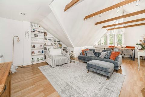 undefined, Kingston Road, Teddington TW11