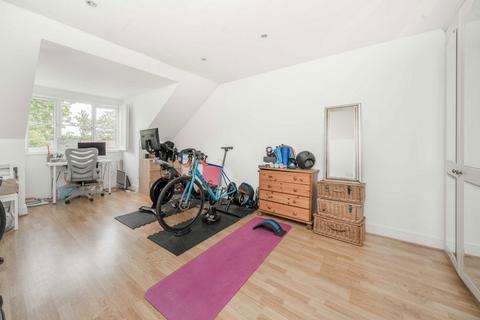 undefined, Kingston Road, Teddington TW11
