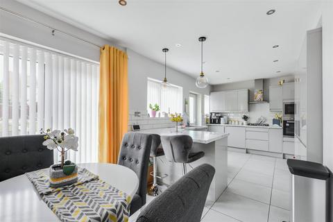 3 bedroom terraced house for sale, Bracebridge Drive, Bilborough, Nottingham