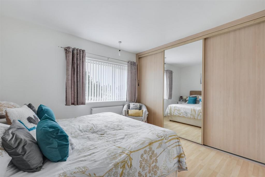 Bedroom 1 1.jpeg