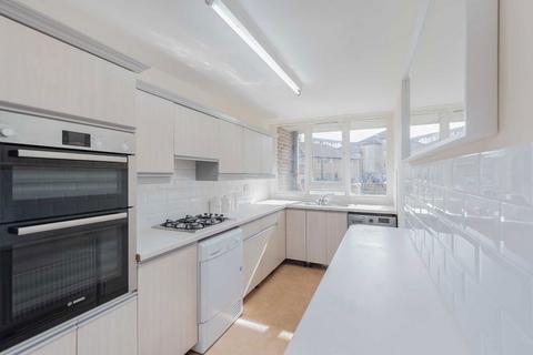 2 bedroom flat to rent, Elgin Avenue, London W9