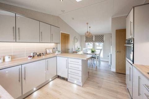 2 bedroom park home for sale, Belton