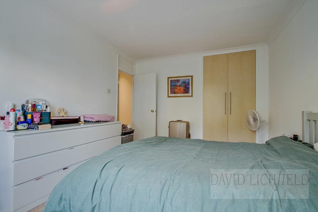 Main Bedroom (2)
