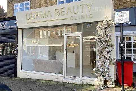 Retail property (high street) to rent, 164 Queen's Rd Buckhurst Hill IG9 5BD