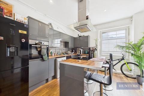 2 bedroom flat for sale, Portland Terrace, Southampton