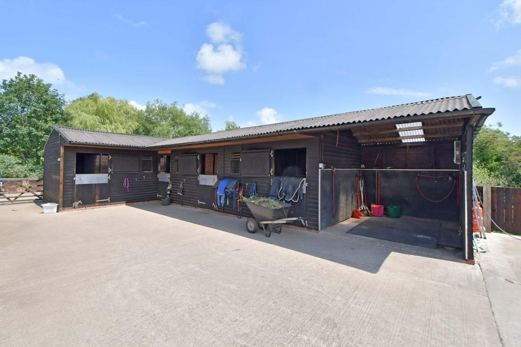 Wash bay and stabling