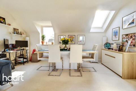 2 bedroom apartment to rent, Bicester Road, AYLESBURY