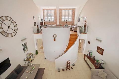 2 bedroom flat for sale, The Galleries, Brentwood CM14