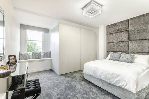 undefined, Queens Gate, South Kensington, London, SW7