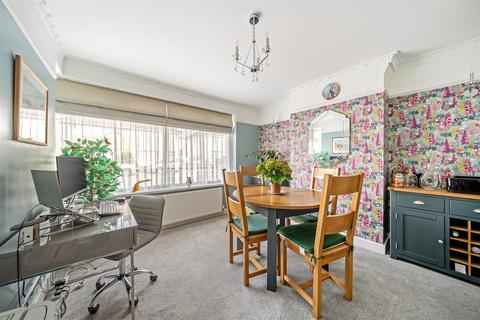 24 Fanshawe Road, Bristol, BS14 9RX
