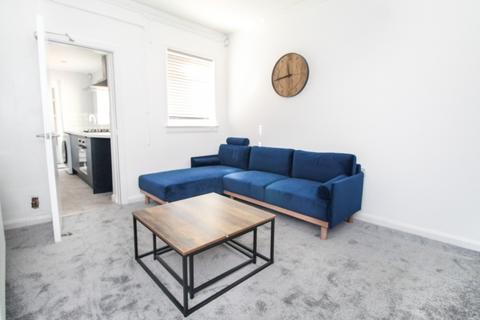 1 bedroom terraced house to rent, (1 Room) Claude Street, Nottingham NG7