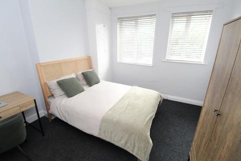 1 bedroom terraced house to rent, (1 Room) Claude Street, Nottingham NG7