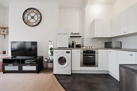 1 bedroom flat for sale, Kildonan Drive, Flat 2/2, Thornwood, Glasgow, G11 7XG