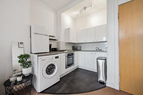 1 bedroom flat for sale, Kildonan Drive, Flat 2/2, Thornwood, Glasgow, G11 7XG