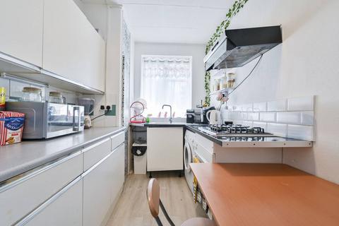 2 bedroom flat for sale, Cheshunt House, Kilburn, London, NW6