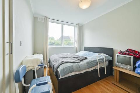 1 bedroom flat for sale, Dinerman Court, St John's Wood, London, NW8