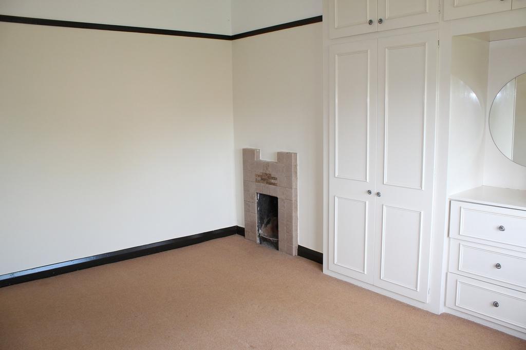 Bedroom 1 Picture 2