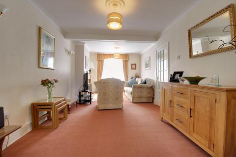 30 Richmond Road, Swindon, SN2 1LZ