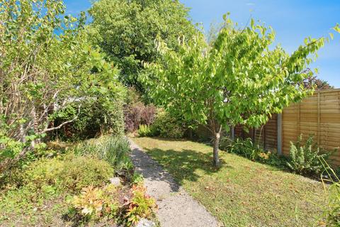 30 Richmond Road, Swindon, SN2 1LZ