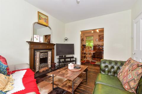 3 bedroom semi-detached house for sale, William Road, Ashford TN23