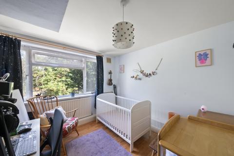 50 Lambourn Close, London, W7 2LN