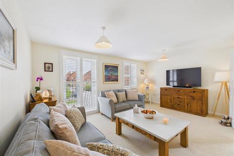 4 bedroom semi-detached house for sale, Harewood Crest, Brough