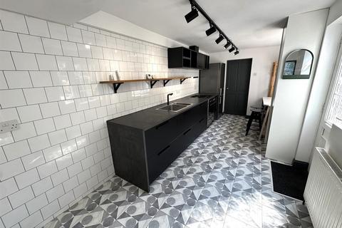 1 bedroom maisonette for sale, Cambridge Road, Aldershot GU11