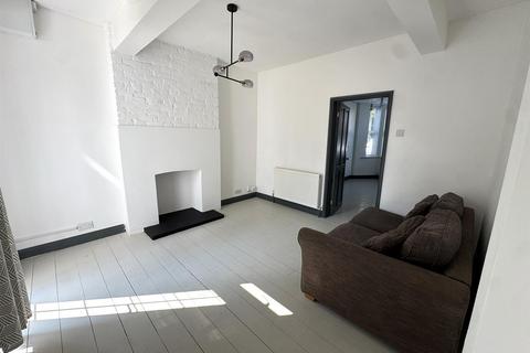 1 bedroom maisonette for sale, Cambridge Road, Aldershot GU11