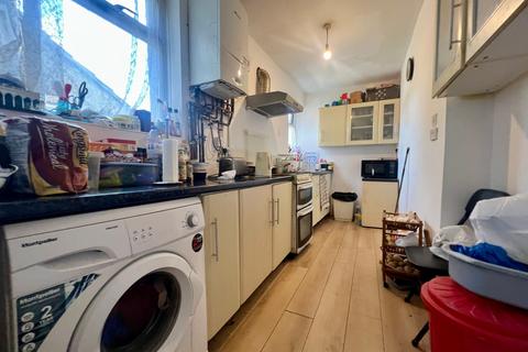 3 bedroom semi-detached house for sale, Beechwood Road, Luton, Bedfordshire