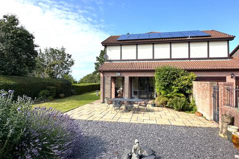 5 bedroom detached house for sale, Copthorn Mews, Colwyn Bay LL28