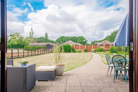 undefined, Hullbridge Road, Rayleigh SS6