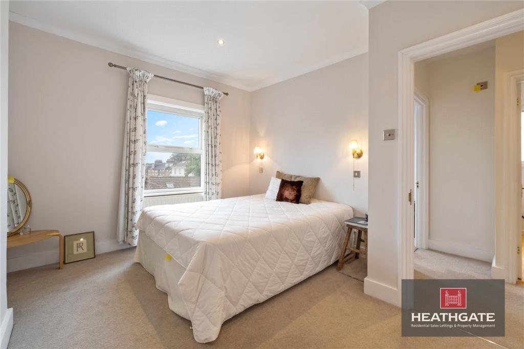Gayton-crescent-hampstead-village-nw3