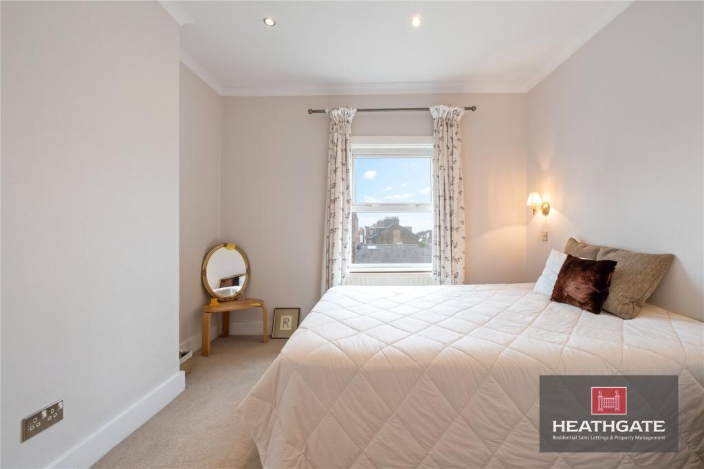 Gayton-crescent-hampstead-village-nw3