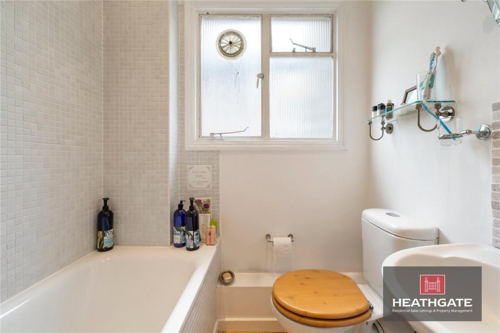 Gayton-crescent-hampstead-village-nw3