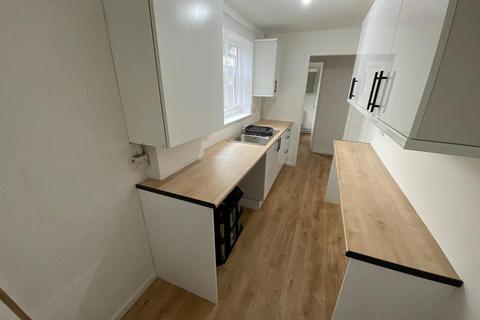 2 bedroom terraced house to rent, Fuller Street, Stoke-On-Trent