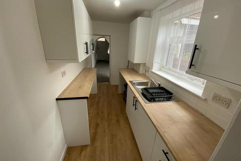 2 bedroom terraced house to rent, Fuller Street, Stoke-On-Trent