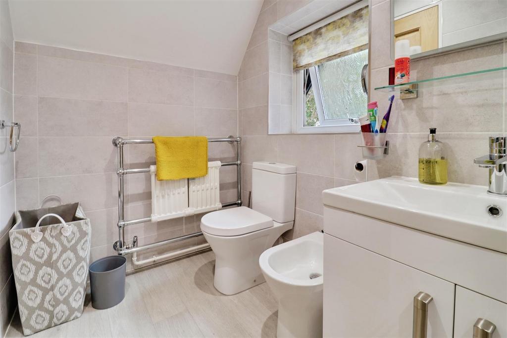 Toilet.jpg