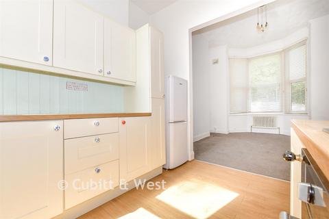 2 bedroom ground floor flat for sale, 58 Waverley Road, Southsea PO5